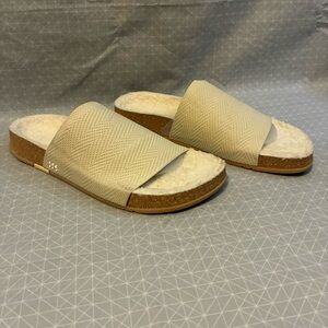 Message Cozy Chevron Shearling Shaw Slides Crème Vee 43